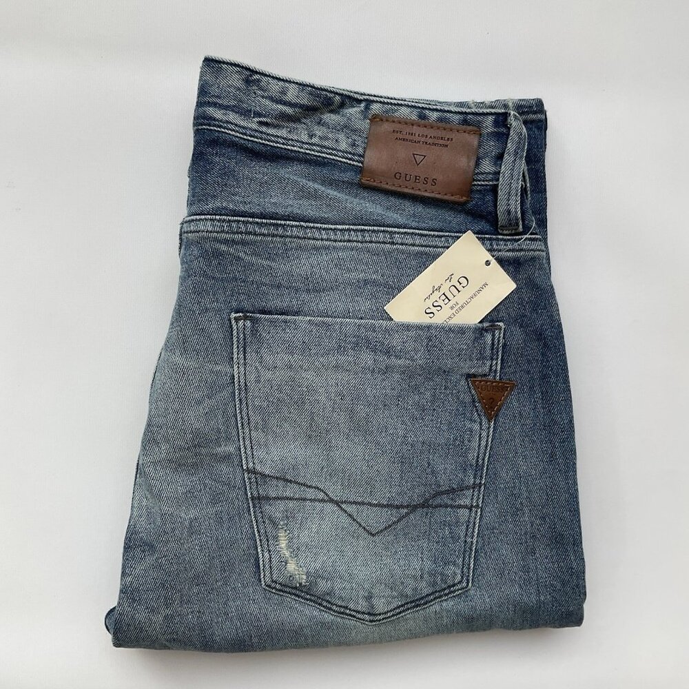 Guess Men’s Regular Fit With Tapered Leg Distressed & Repaired Details Size 29